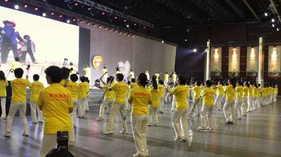 �ü�ͥ���F(tu��n)���������f(w��n)������������һ����